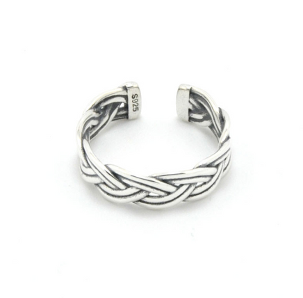 Simple Ring in Sterling Silver - Fun Gifts & More